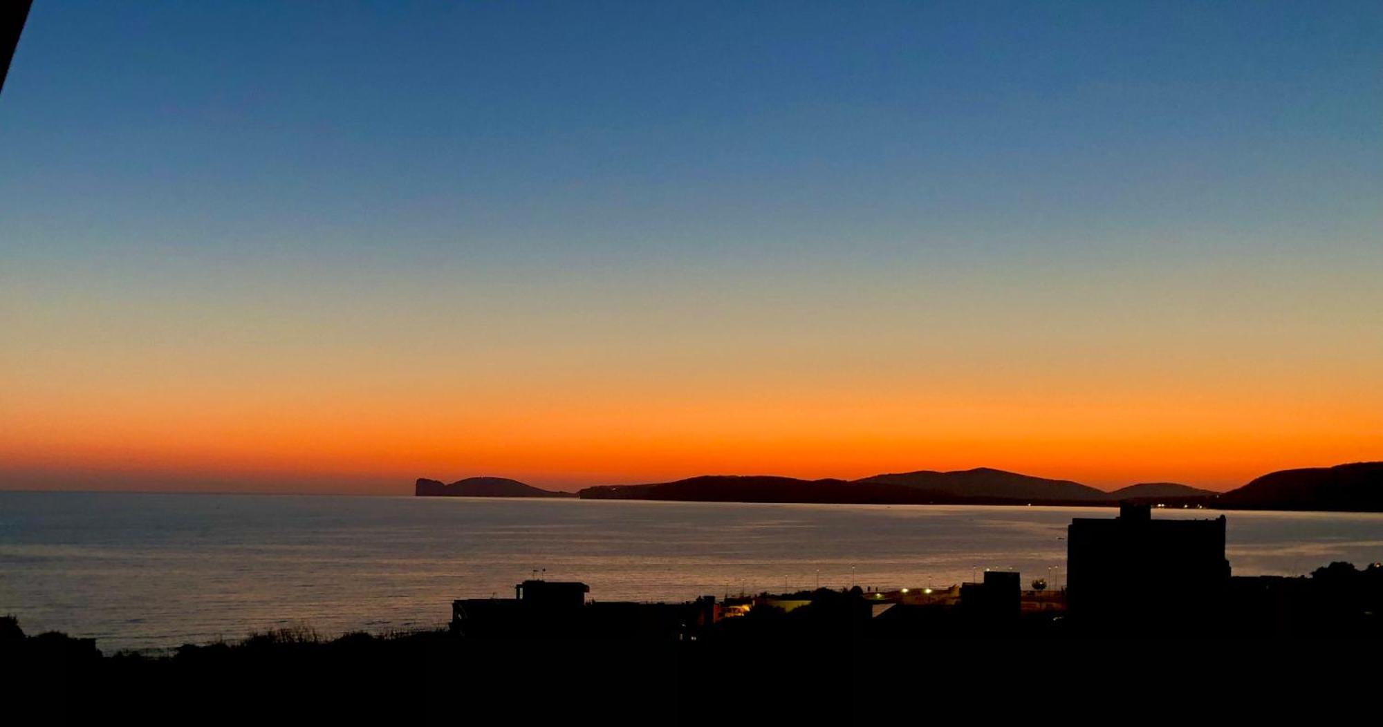 Casa Comoda A Due Passi Dal Lungomare Alguer Exterior foto